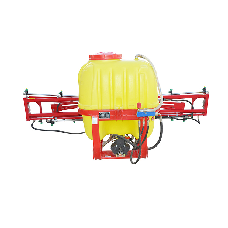 Pulverizatorul cu braț de tractor oferă multe facilități fermierilor