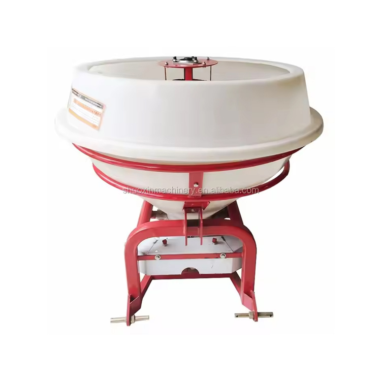 Aplicarea distribuitoarelor de îngrășăminte din plastic în câmp