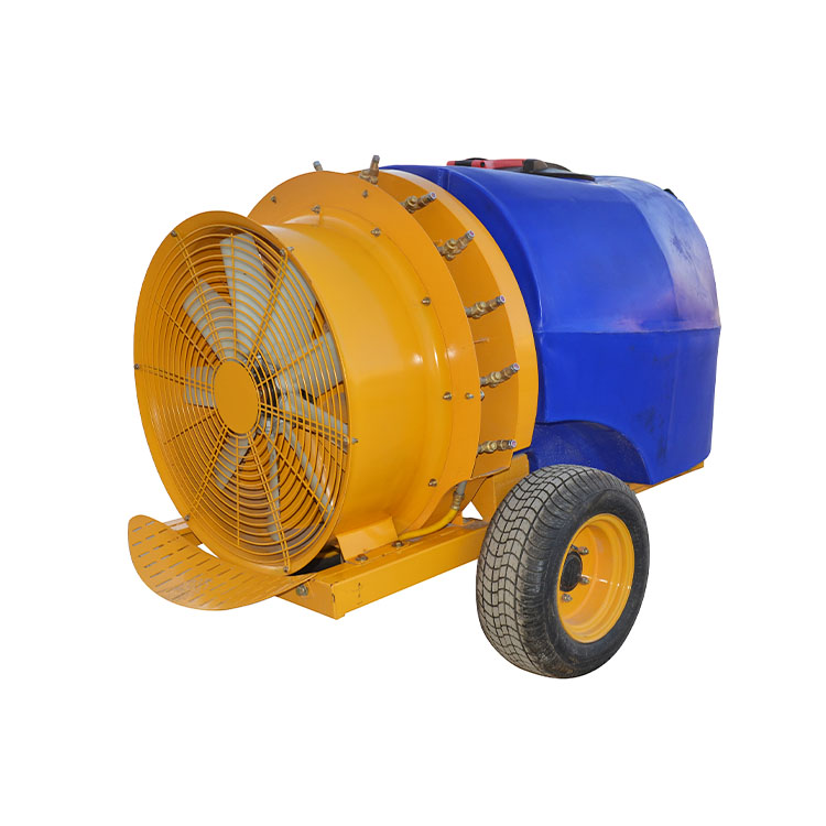 Pulverizator remorcat AirBlast