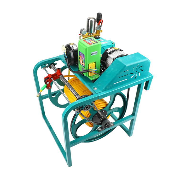 Pulverizator automat de pesticide